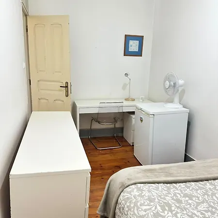 Penha De Franca Guest Homestay Lisbon